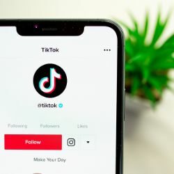 Les TikTok hacks pour faciliter votre voyage !