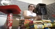 Spot publicitaire Quick : Batterie 
